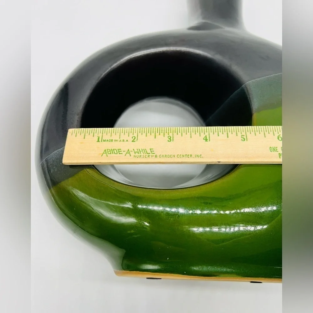 unique pottery home accent conversation piece in excellent condition
